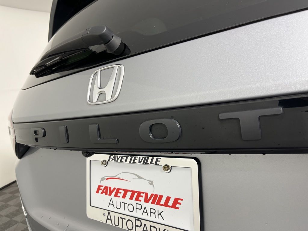 Thumbnail: 2024 Honda Pilot - 21