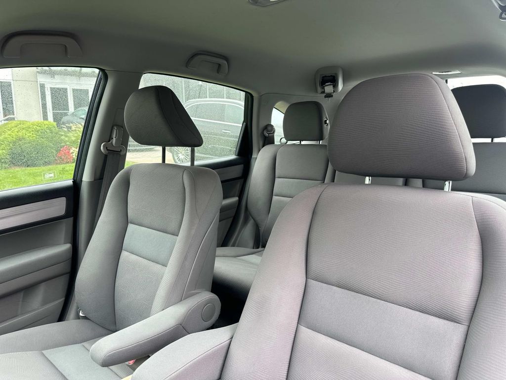 Thumbnail: 2011 Honda CR-V - 30