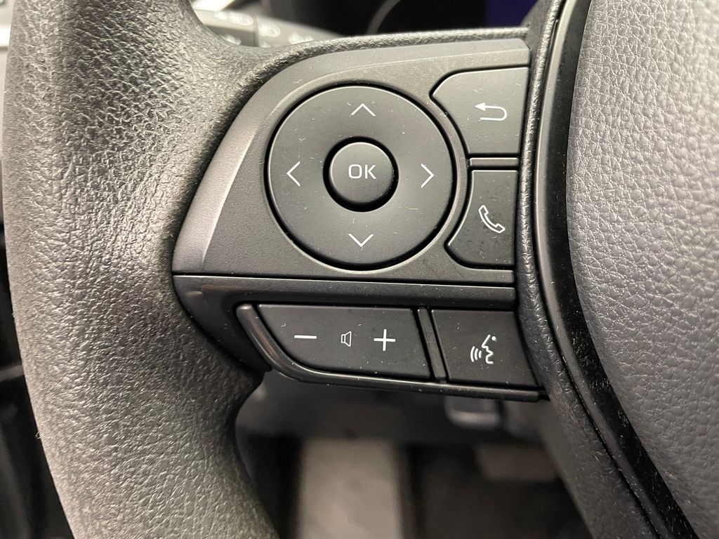 2023 Toyota RAV4 XLE 22