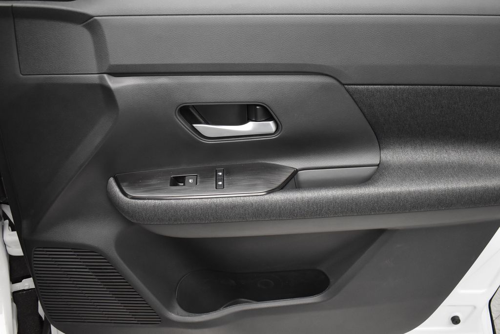 Thumbnail: 2026 Nissan Kicks - 21