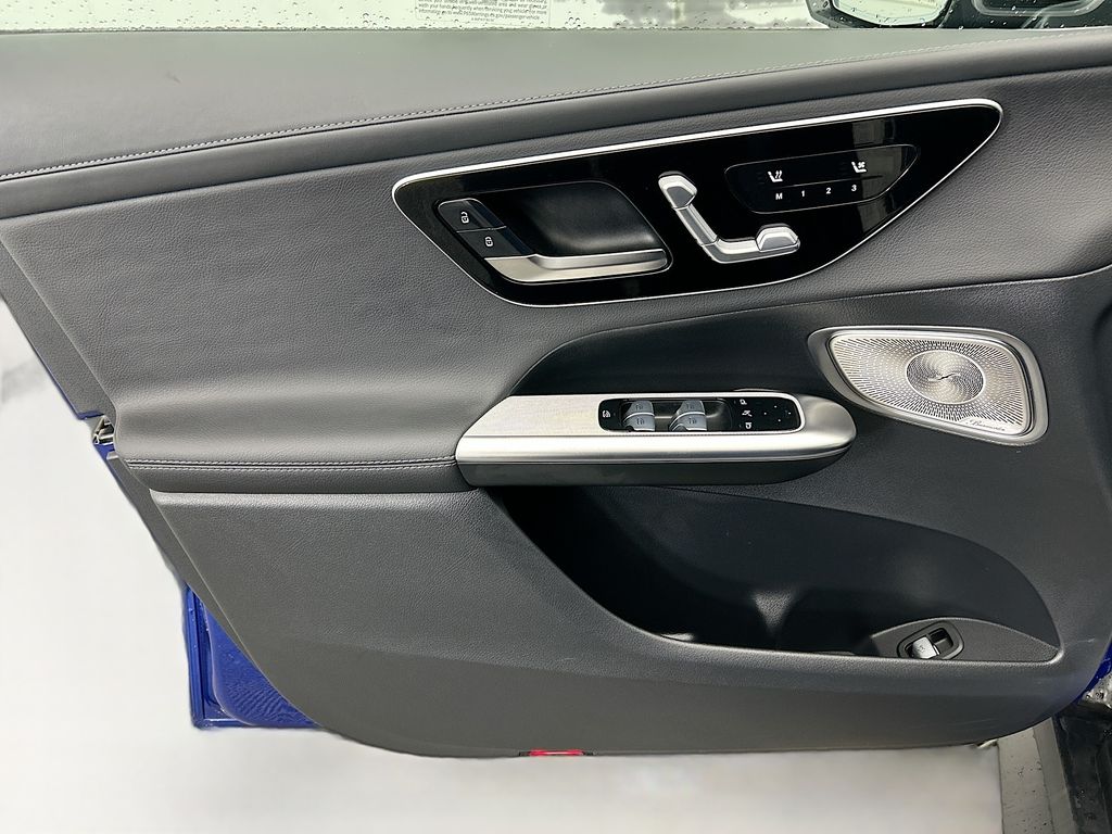 Thumbnail: 2025 Mercedes-Benz GLC - 23