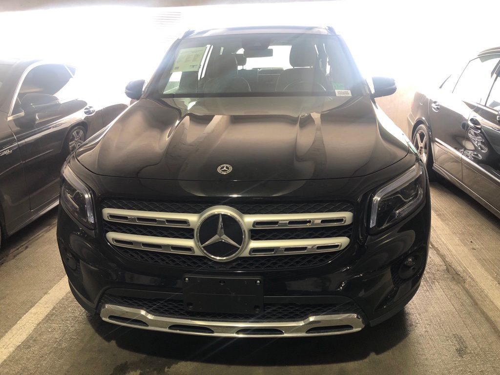 Thumbnail: 2021 Mercedes-Benz GLB - 2