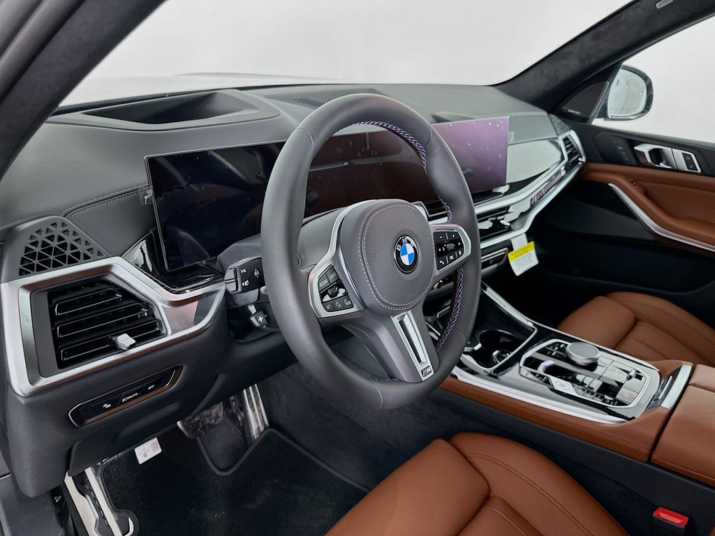 2026 BMW X7 M60i 9
