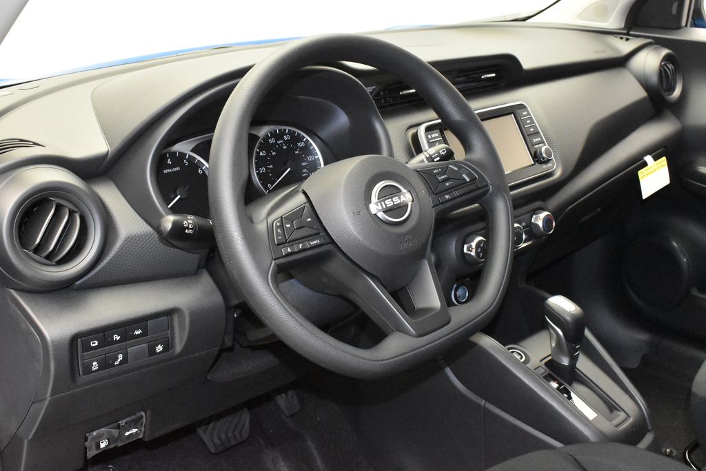 Thumbnail: 2025 Nissan Kicks - 14
