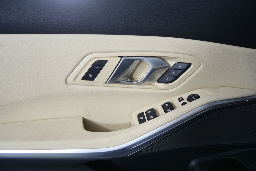 Thumbnail: 2026 BMW 3 Series - 9