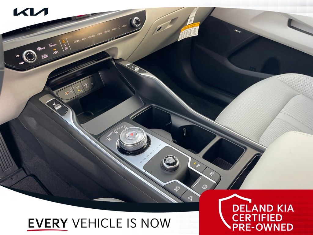 Used 2026 Kia Sorento Hybrid SUV