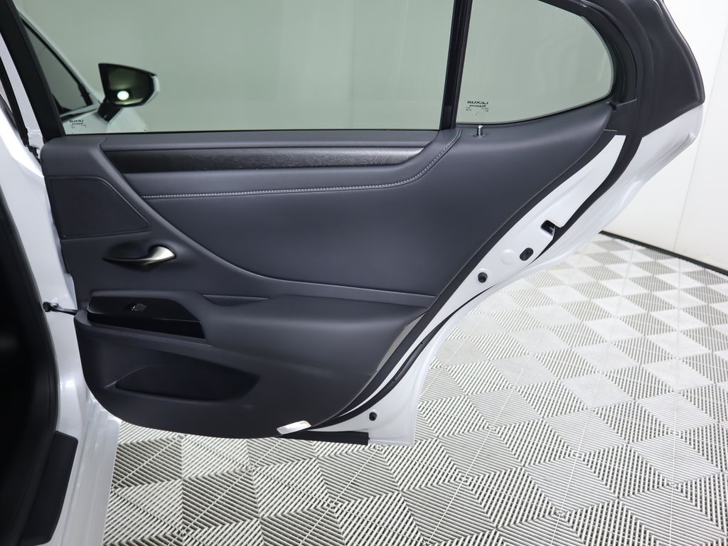 Thumbnail: 2025 Lexus ES - 28