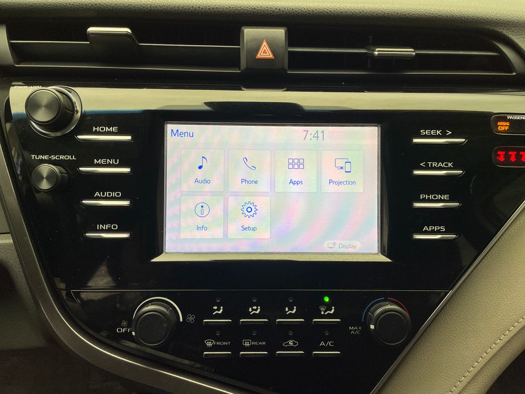 Thumbnail: 2018 Toyota Camry - 25