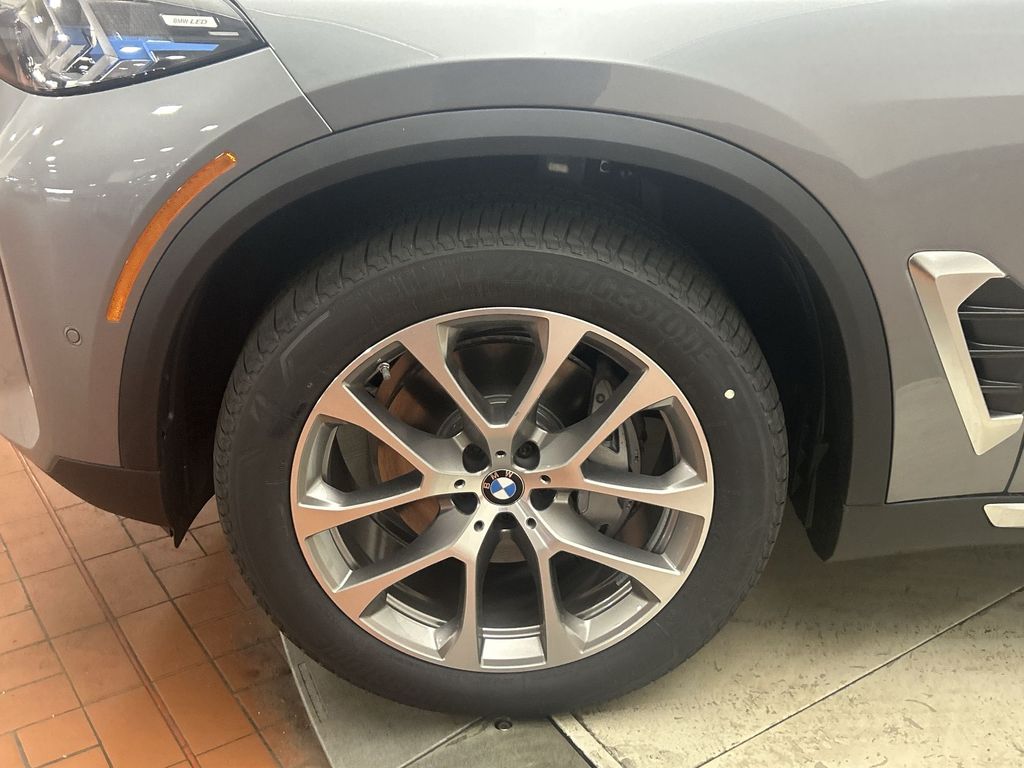 2025 BMW X5 xDrive40i 10