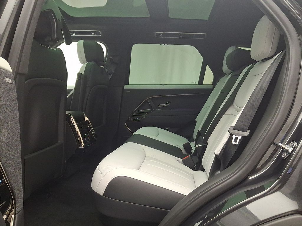 Thumbnail: 2026 Land Rover Range Rover Sport - 6