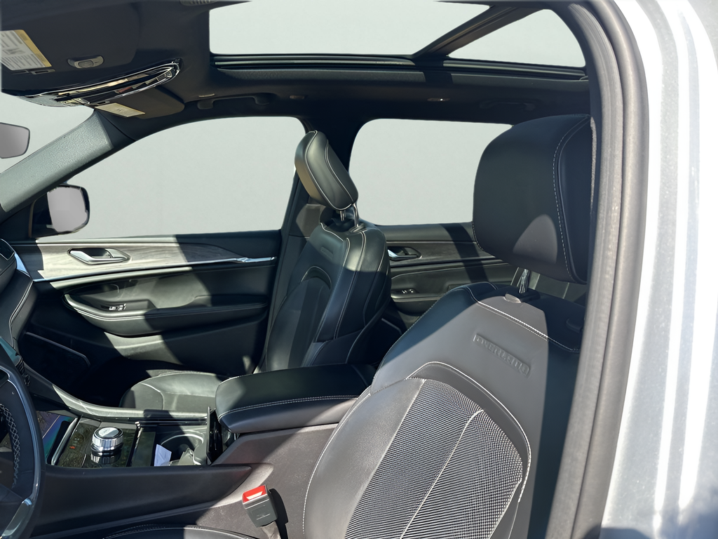 Used Car 2023 Jeep Grand Cherokee L  Overland For Sale Under $35,000 In Austin, Texas