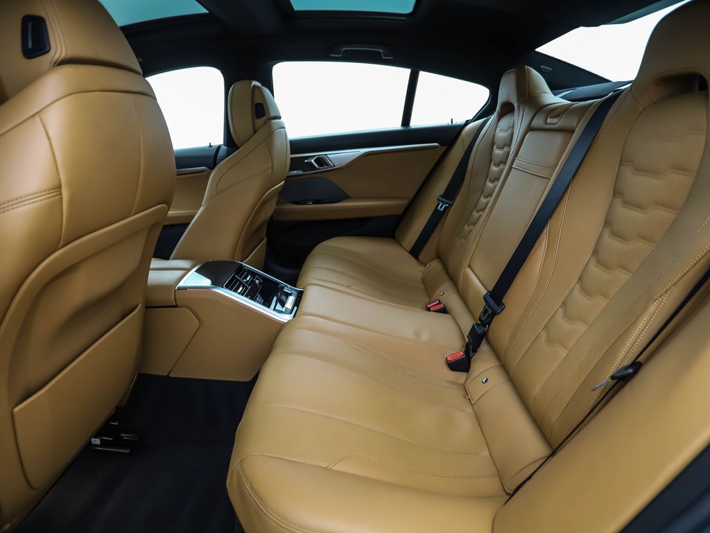 Thumbnail: 2023 BMW 8 Series - 21