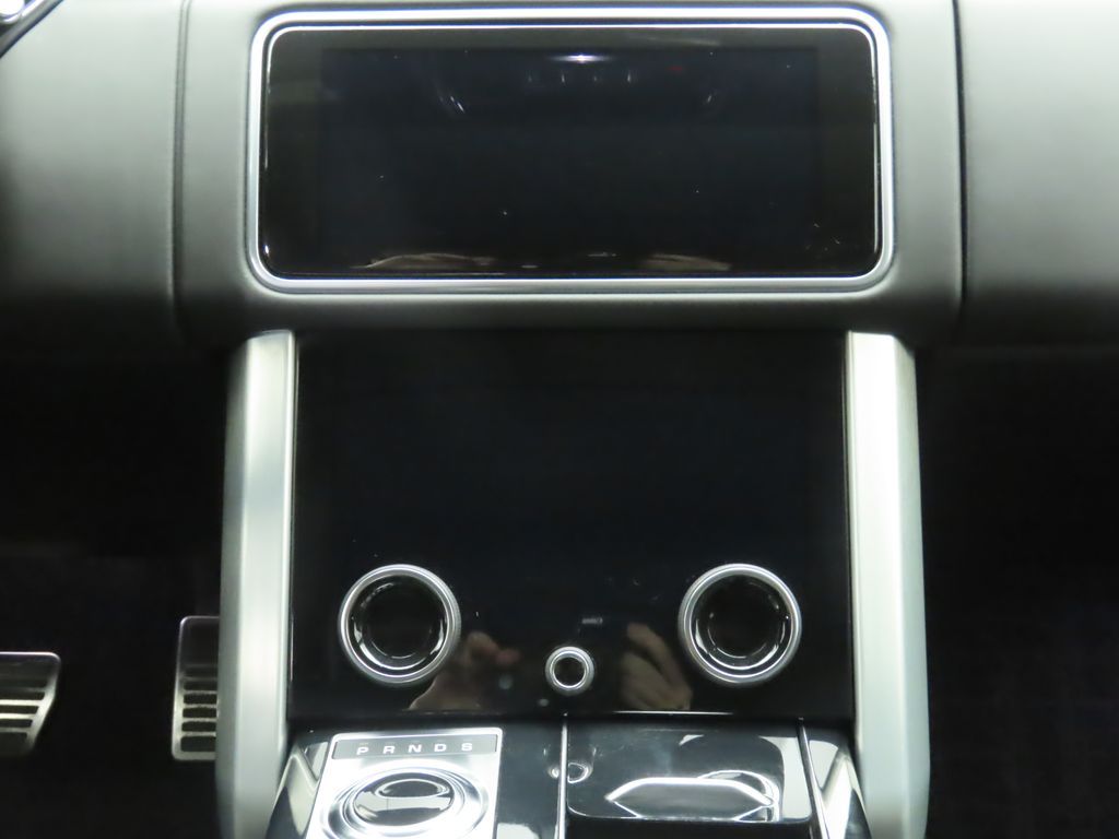 Thumbnail: 2021 Land Rover Range Rover - 14