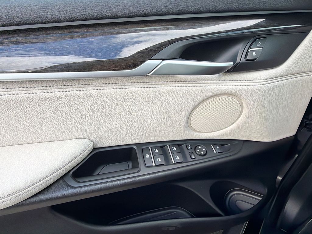 Thumbnail: 2018 BMW X5 - 29