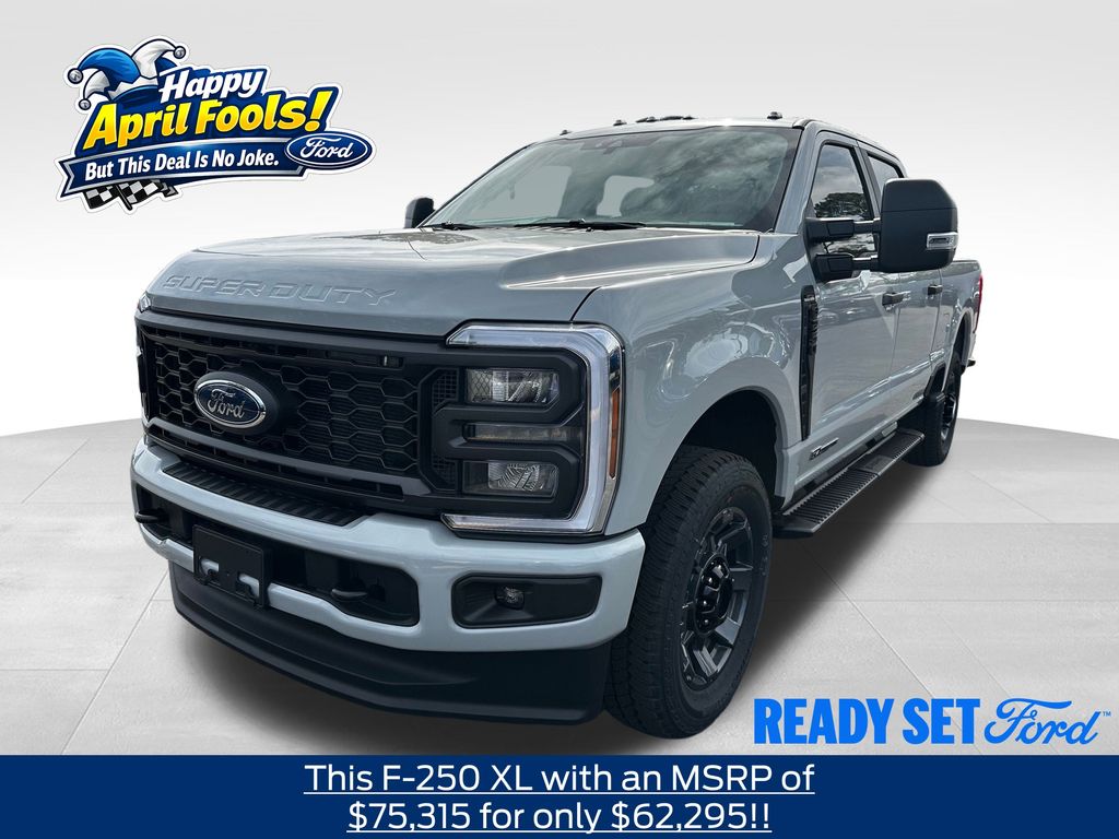 Avalanche 2026 Ford F-250 Super Duty XL Crew Cab 4WD Pickup Truck Four-Wheel Drive Automatic