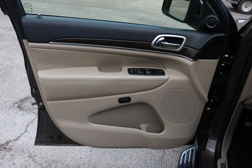 Used Car 2017 Jeep Grand Cherokee  Limited For Sale Under $20,000 In Austin, Texas