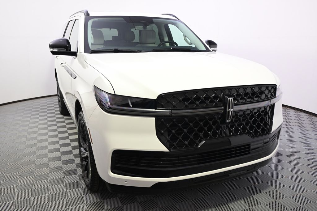 New 2026 White Lincoln Reserve image 9