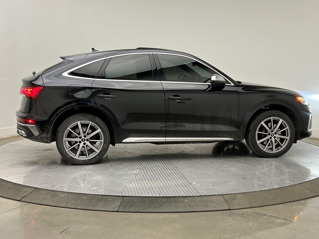Thumbnail: 2023 Audi SQ5 - 6