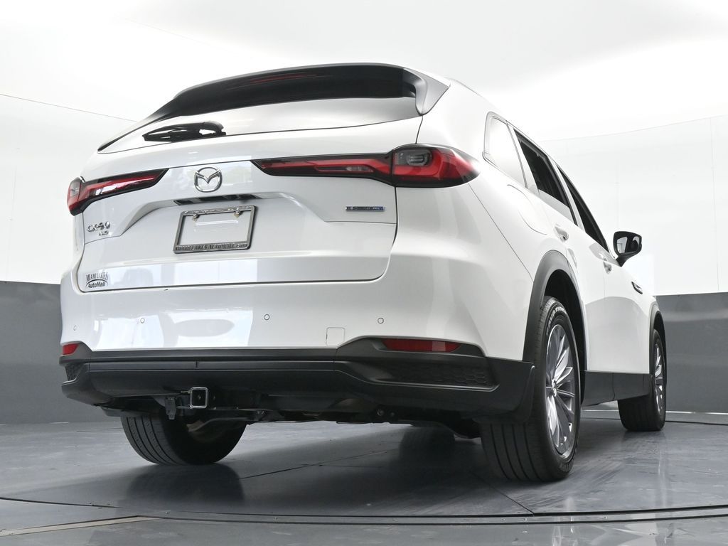 Used 2025 Rhodium White Premium Mazda Preferred image 59