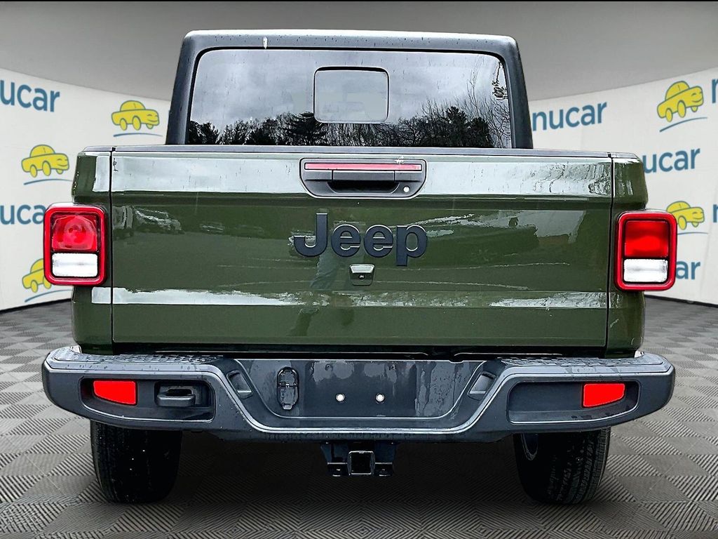 2022 Jeep Gladiator — photo 7