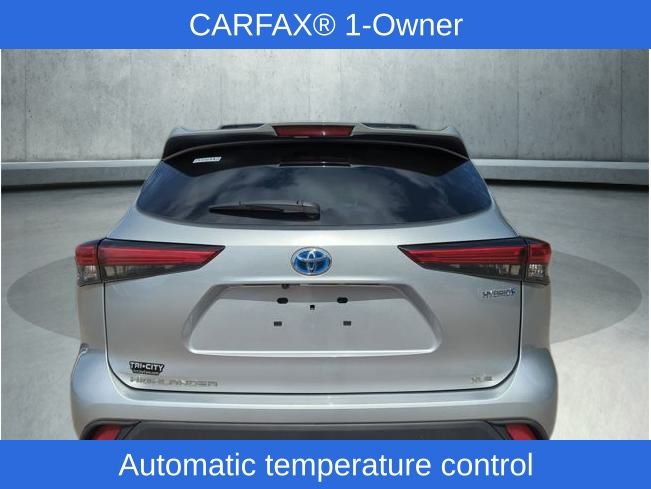 2022 Toyota Highlander Hybrid XLE photo 3