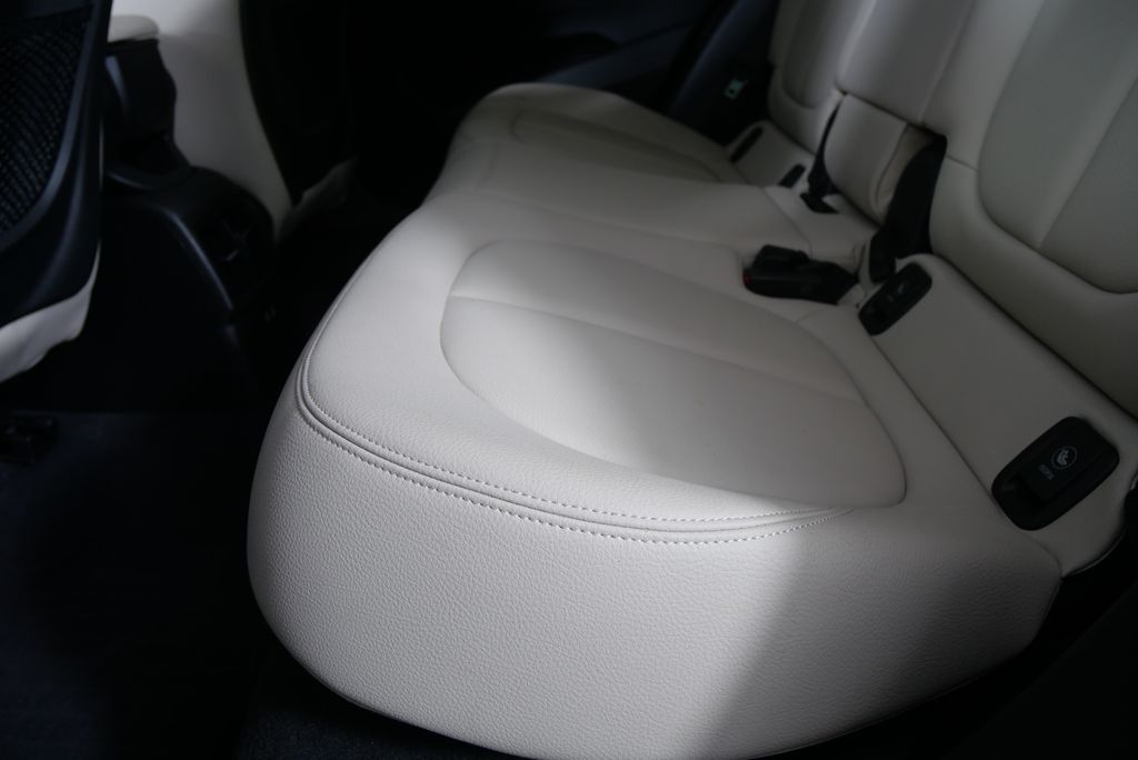 2022 BMW X1 xDrive28i 13