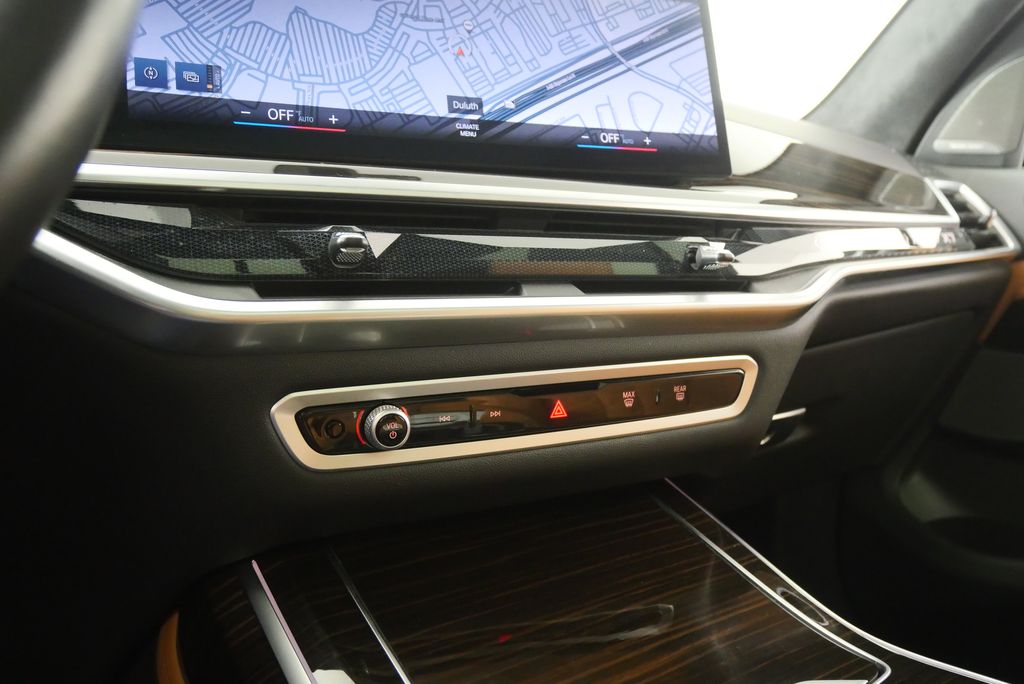 Thumbnail: 2023 BMW X7 - 28