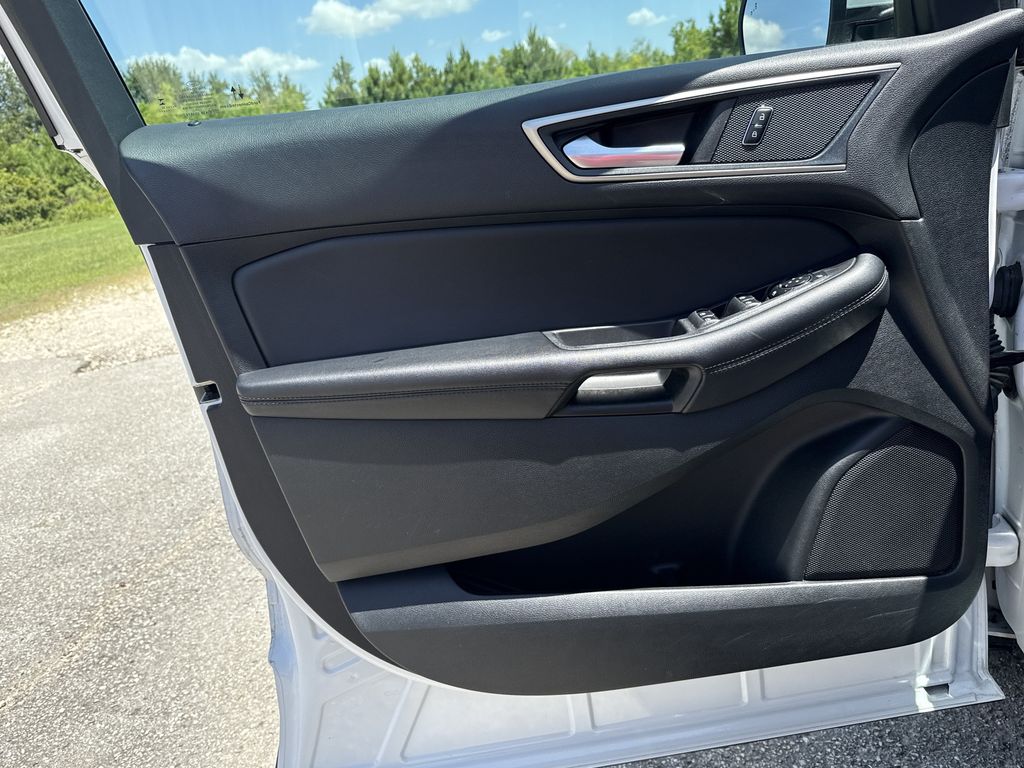 2024 Ford Edge SEL - 9