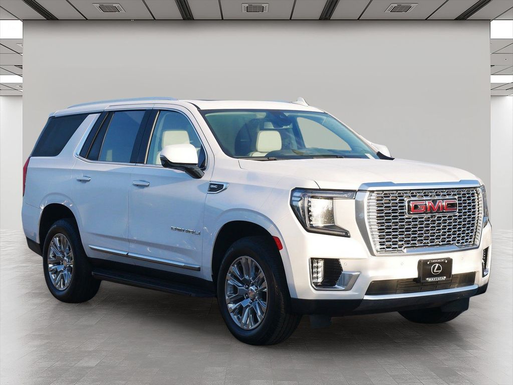 White Frost Tricoat 2022 GMC Yukon SUV / Crossover Four-Wheel Drive 