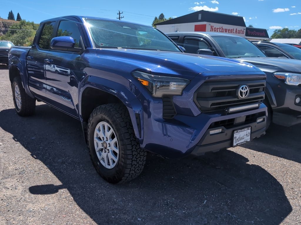 2024 Toyota Tacoma SR5 Double Cab 4WD