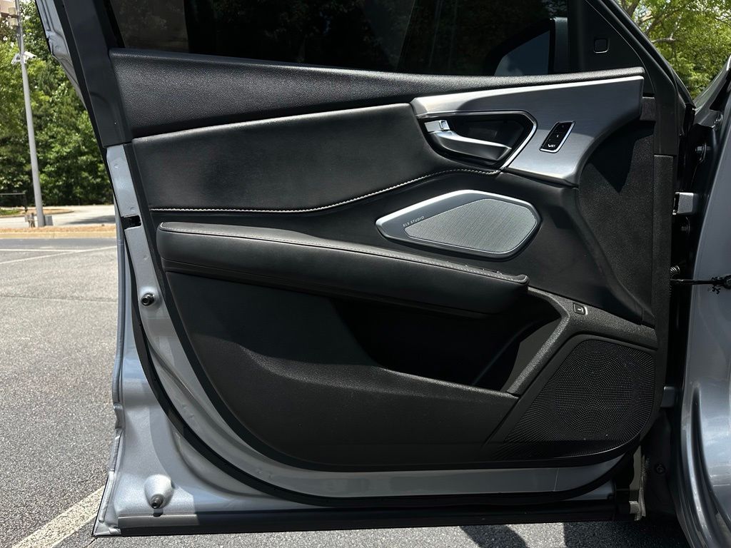 Thumbnail: 2023 Acura RDX - 23