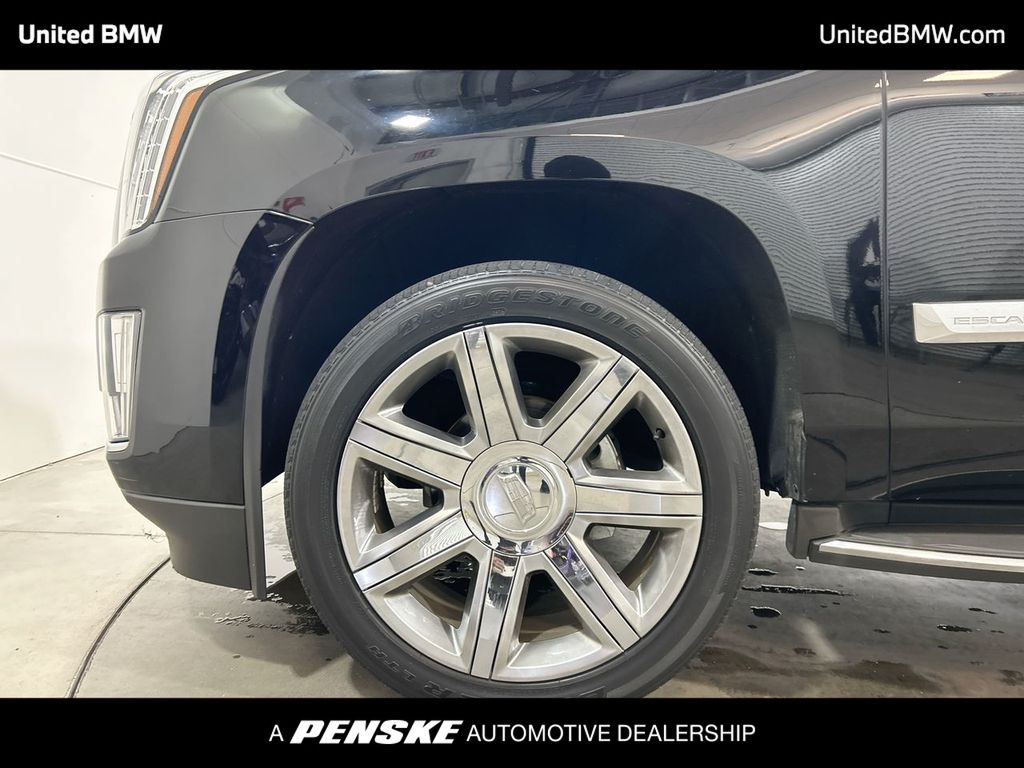 Thumbnail: 2016 Cadillac Escalade - 10