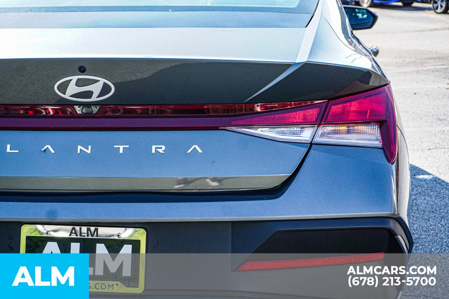Used 2024 Gray Hyundai SEL image 12