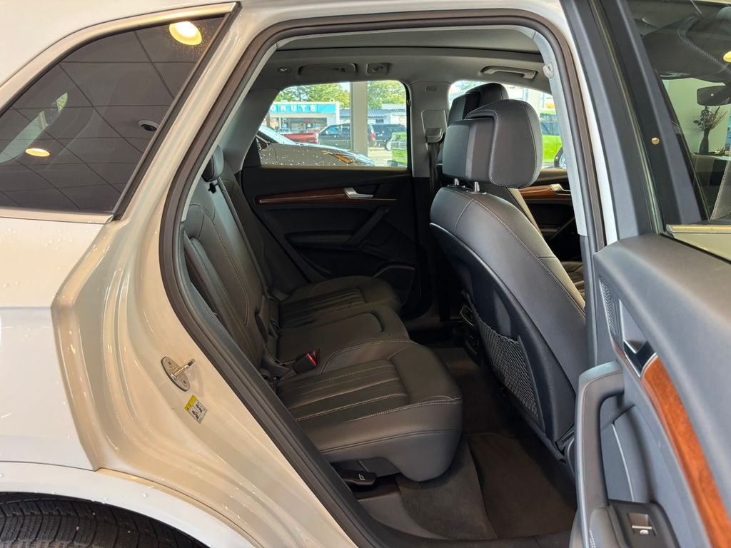 2023 Audi Q5 45 S line Premium