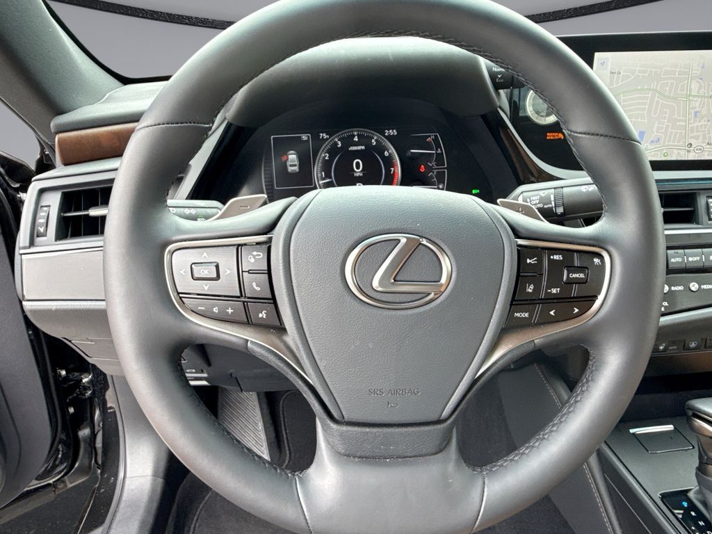 Thumbnail: 2025 Lexus ES - 21