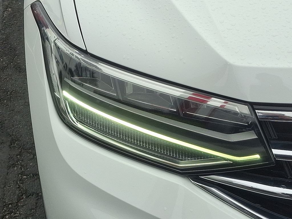 2023 Volkswagen Tiguan 2.0T 9
