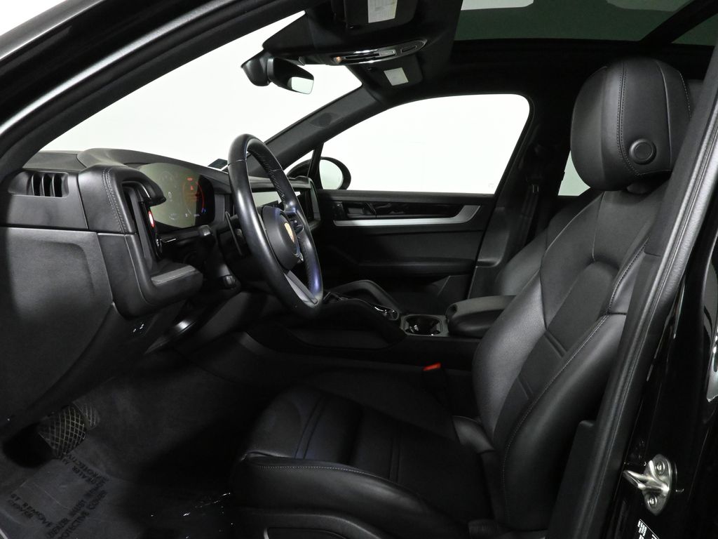 Thumbnail: 2024 Porsche Cayenne - 5