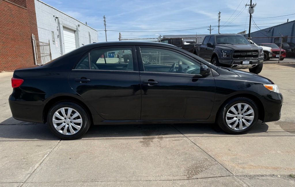 2012 Toyota Corolla LE - Image 5