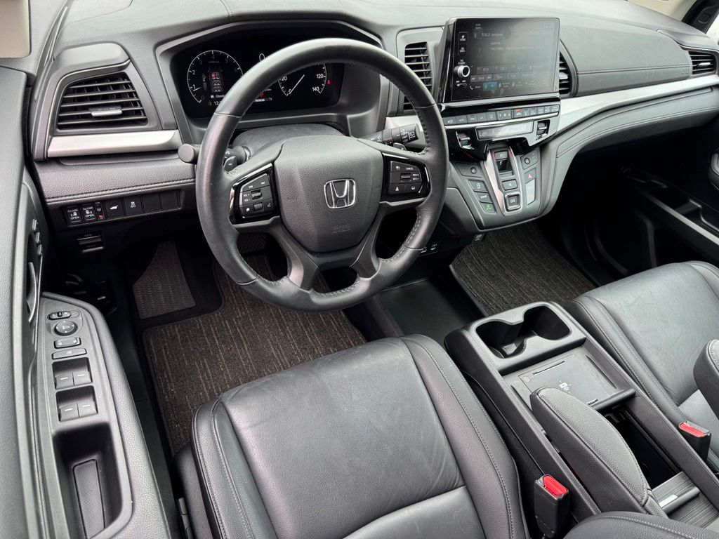 Used 2025 Honda Odyssey Van