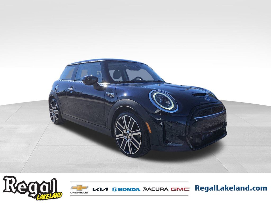 2023 MINI Cooper S Base 2