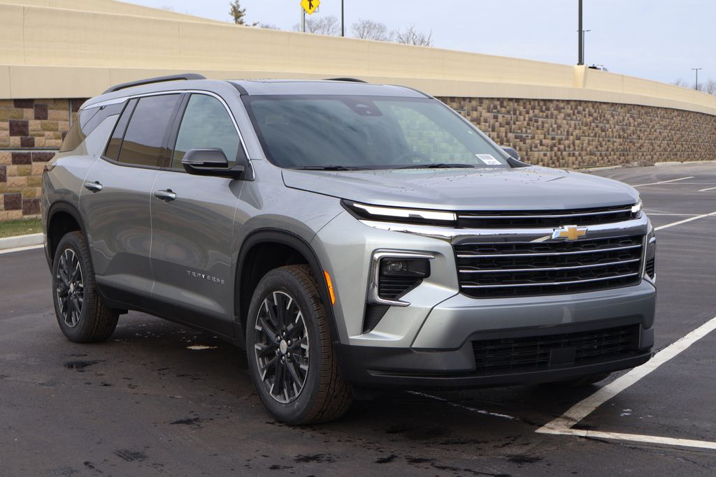 Thumbnail: 2026 Chevrolet Traverse - 10