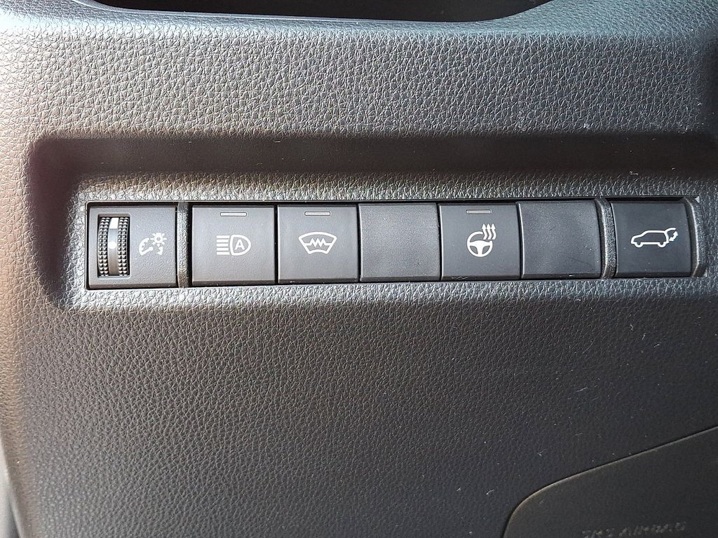 Thumbnail: 2024 Toyota RAV4 - 25