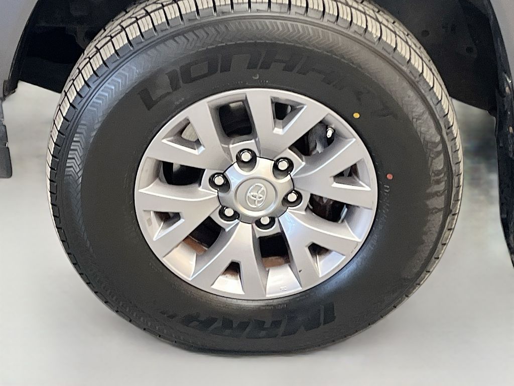 Used 2019 Gray Toyota SR5 image 28