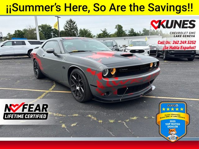 Destroyer Gray Clearcoat 2017 Dodge Challenger Coupe Rear-Wheel Drive 8-Speed Automatic