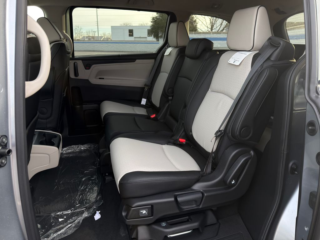 Thumbnail: 2026 Honda Odyssey - 20