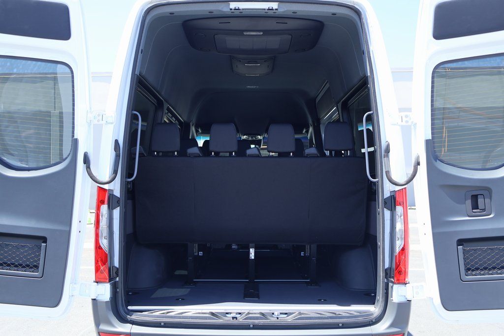 2024 Mercedes-Benz Sprinter 2500 12