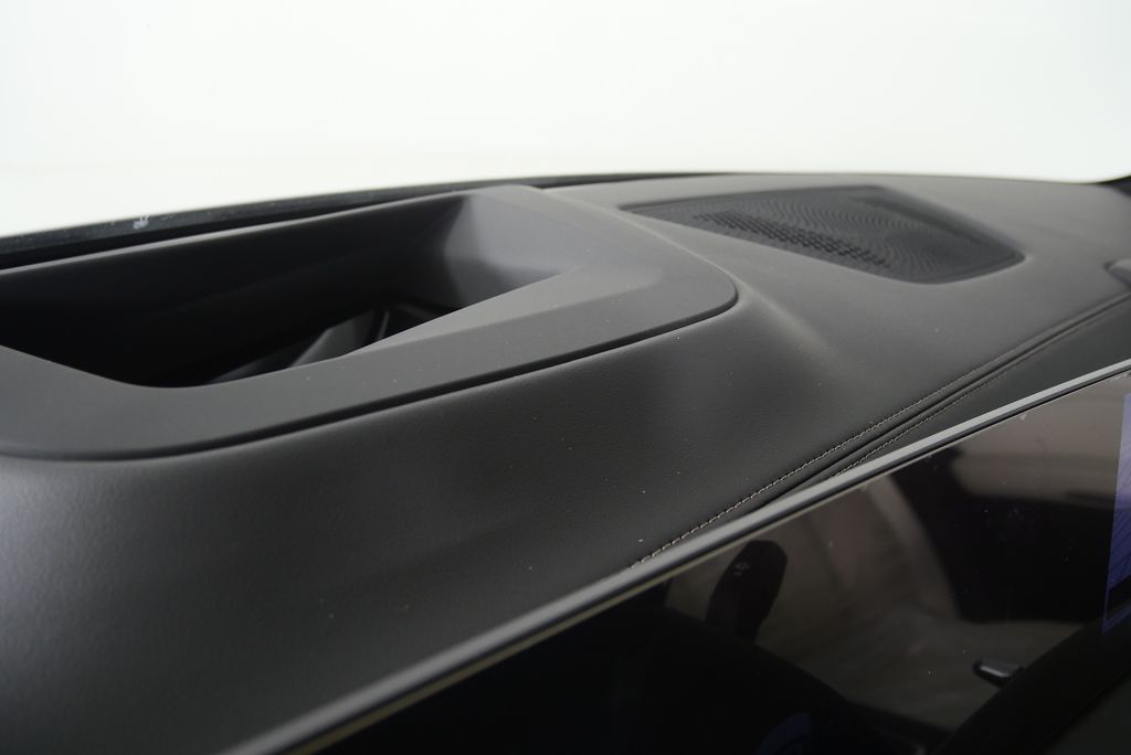 Thumbnail: 2026 BMW X7 - 21