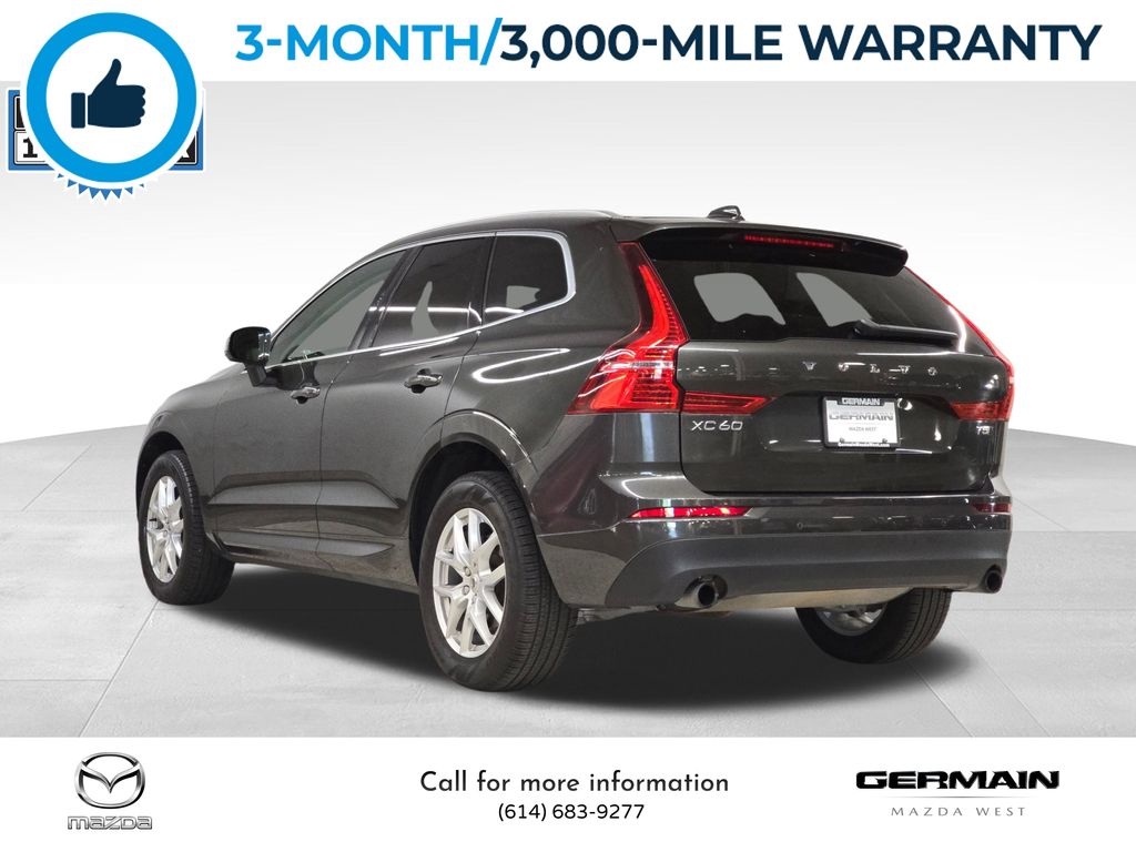2021 Volvo XC60 T5 Momentum photo 5