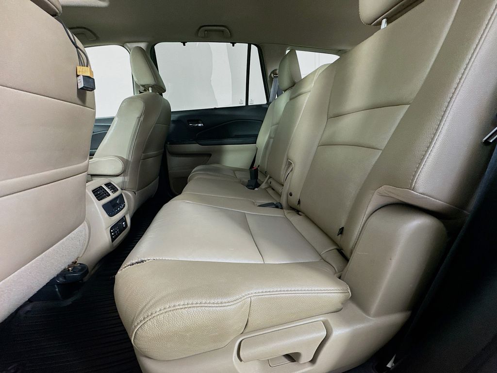 Used Car 2017 Honda Pilot  Touring For Sale Under $20,000 In Austin, Texas