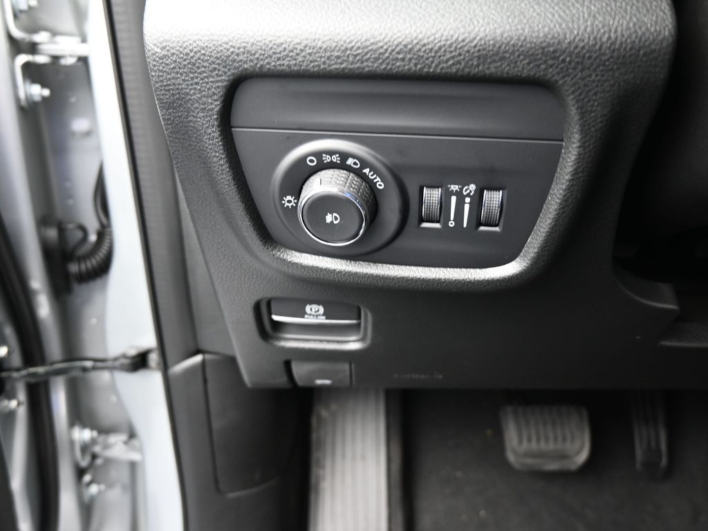 New 2025 Silver Zynith Jeep Limited image 26